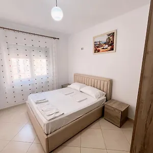 Apartment Gerald's Central, Vlorë