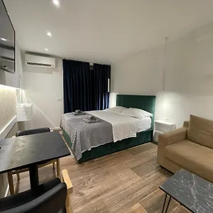 Le Petit Tirana